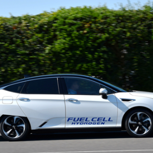 氢燃料电池车把电动汽车拍死在沙滩上?