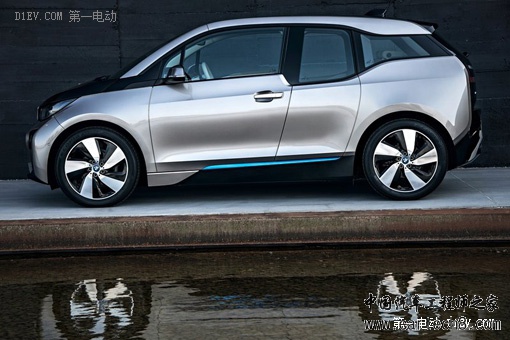 宝马i3电动汽车