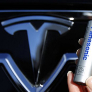 特斯拉换装2170电池，这是什么梗？