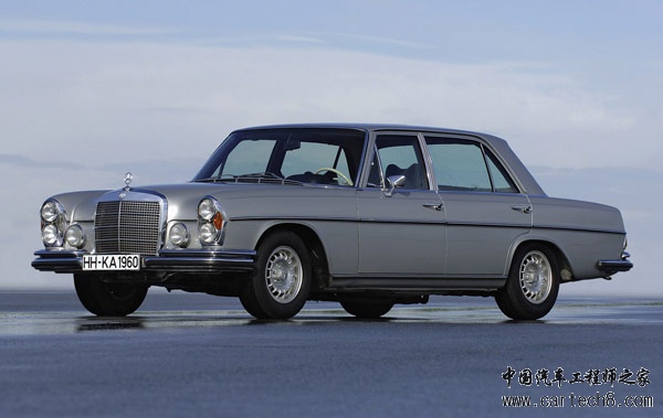1968年的Mercedes Benz 300SEL