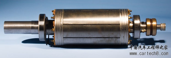 由德国卡尔斯鲁厄理工学院电子工程研究院教授Martin Doppelbauer及其团队开发的新型电动机，这种电机没有使用磁铁来转换磁场