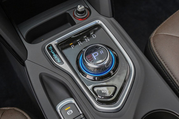 自主品牌，电池，PHEV,自主品牌插混车型